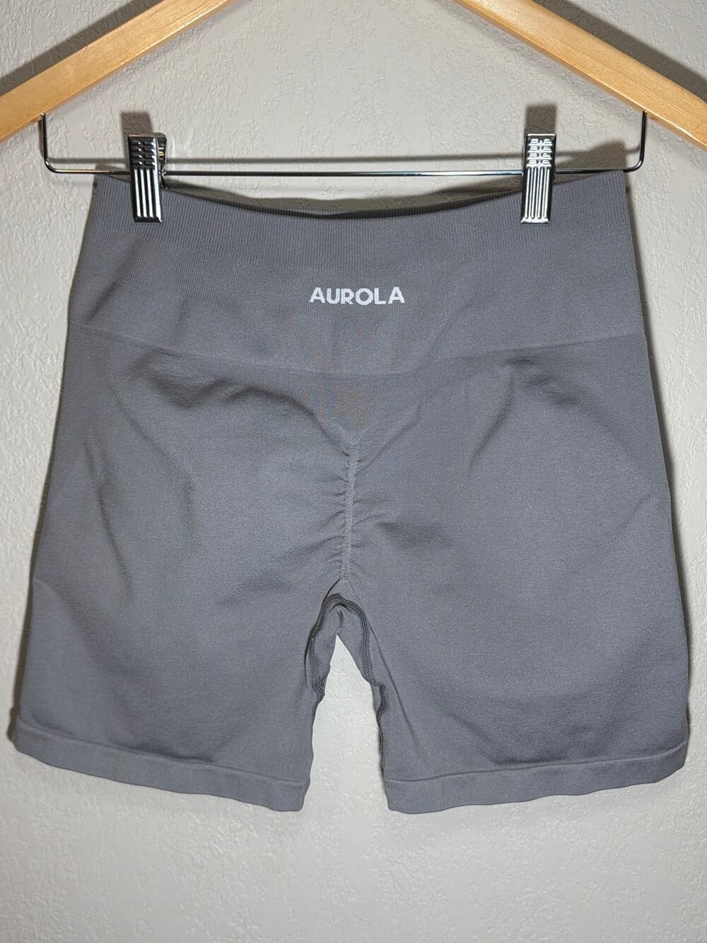 AUROLA 5” Seamless Workout Gray Shorts, M